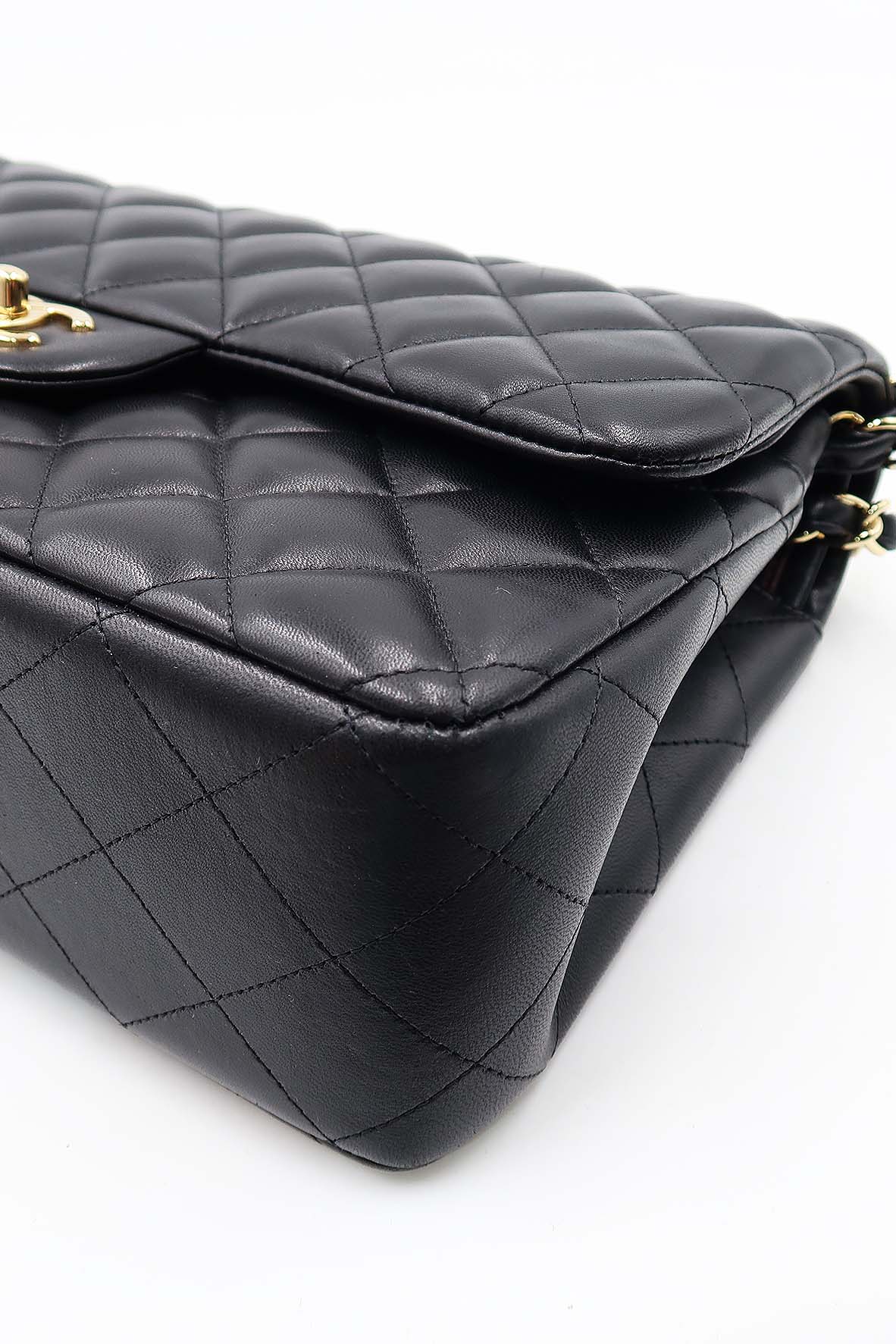 Quilted Lambskin Jumbo Classic Flap Bag with Gold Hardware Black