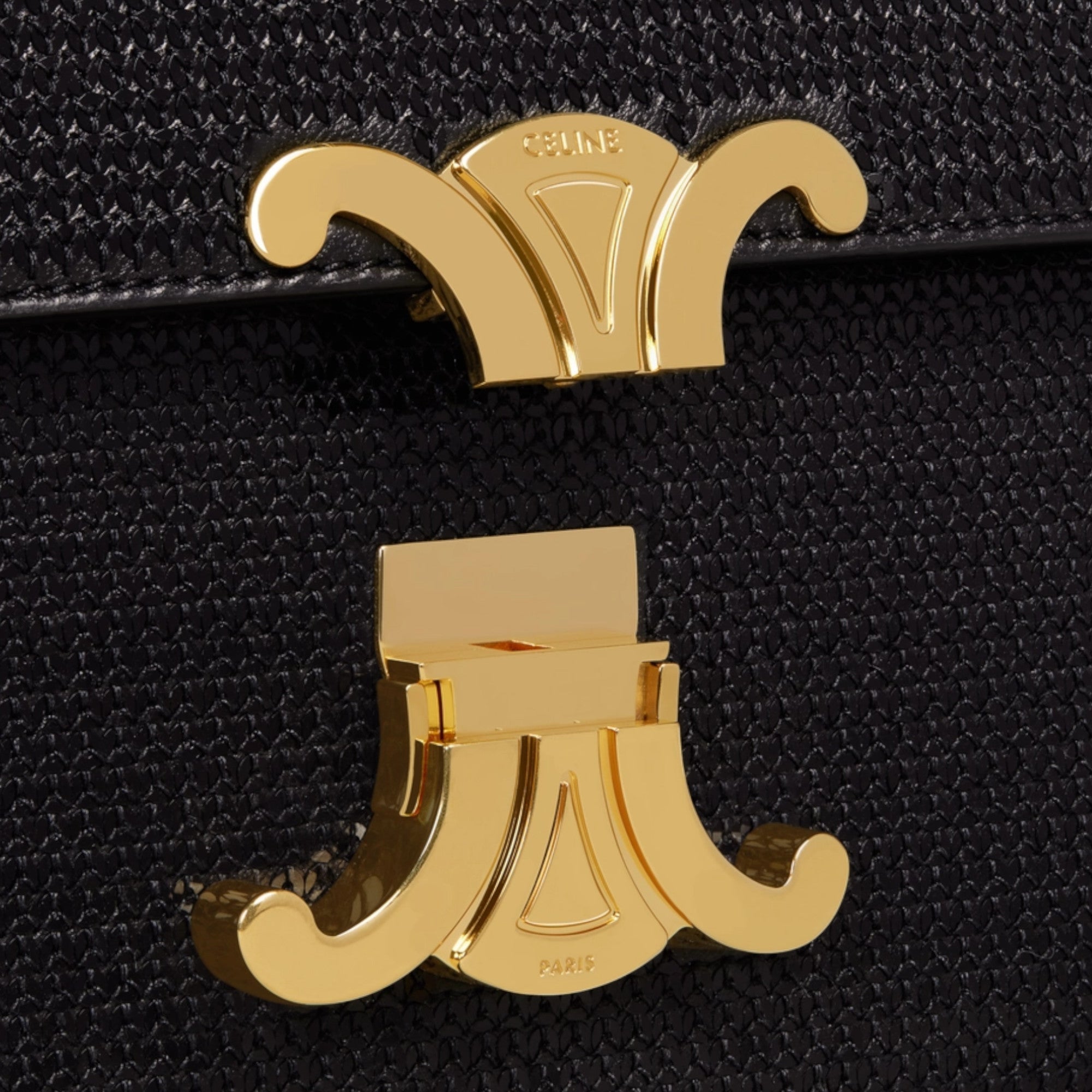 CHAIN SHOULDER BAG TRIOMPHE