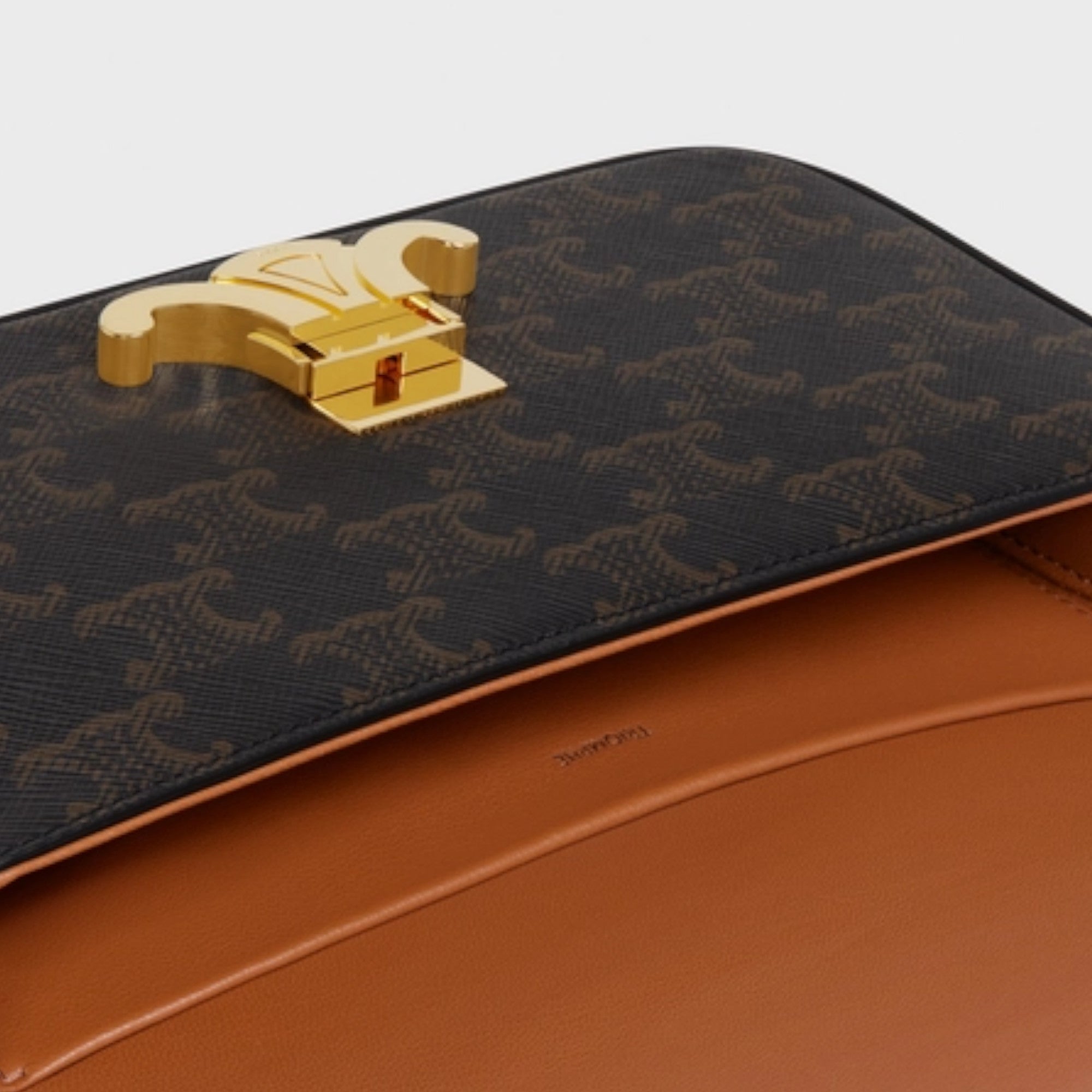 TRIOMPHE SHOULDER BAG