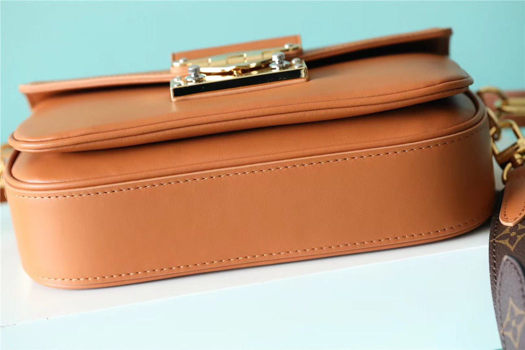Louis Vuitton Swing Monogram Hazelnut Brown For Women,  Shoulder And Crossbody Bags 24cm/9.4in Louis Vuitton M20396
