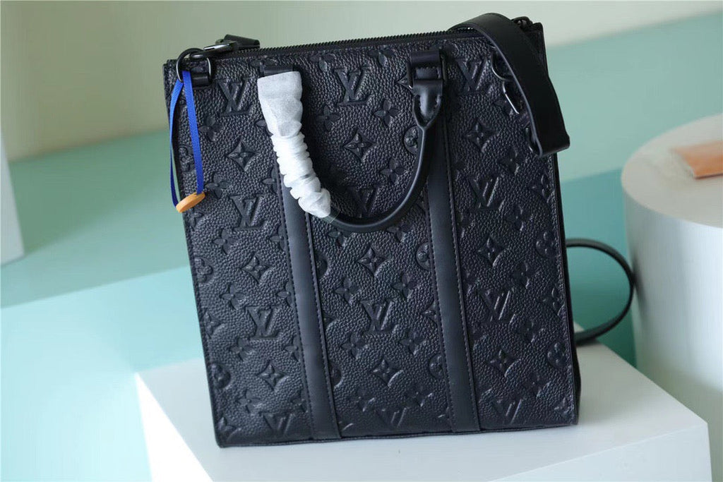 Louis Vuitton Sac Plat Cross Taurillon Black For Men, Bags, Shoulder And Crossbody Bags 28.5in/11.2cm Louis Vuitton M59960