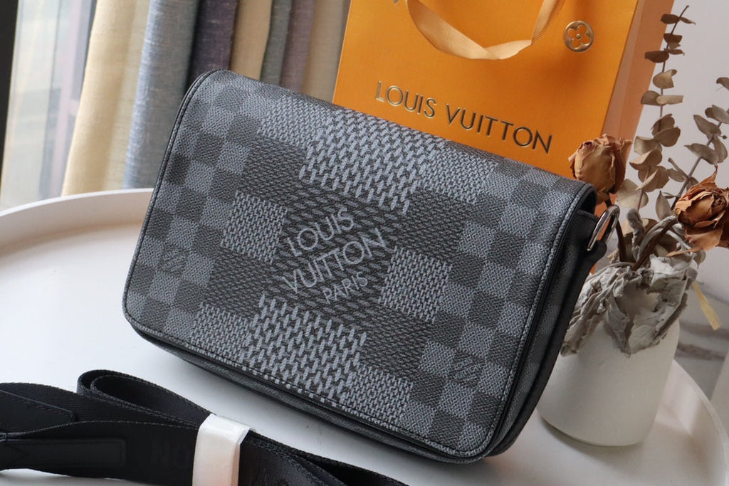 Louis Vuitton StuGLAMIo Messenger Damier Graphite Gray For Men, Bags, Shoulder And Crossbody Bags 9.3in/25.3cm Louis Vuitton N50013