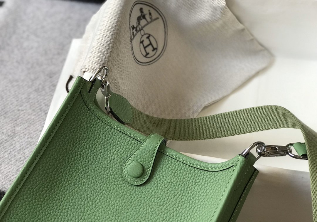 Evelyne 16 Amazone Bag Green With SiLouis Vuittoner-Toned Hardware For Women, Shoulder And Crossbody Bags 6.3in/16cm