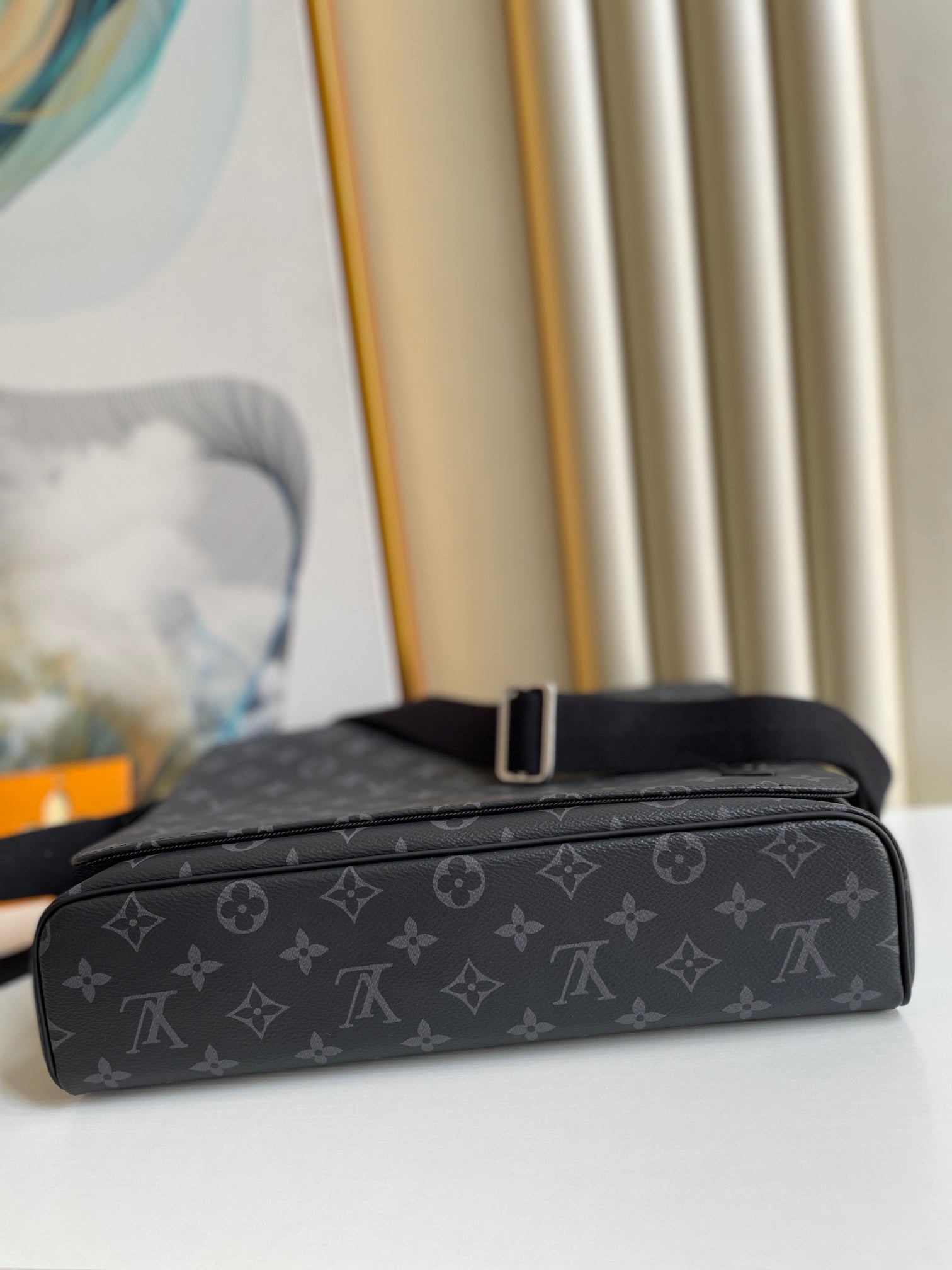Louis Vuitton Diorstrict MM Monogram Eclipse Canvas For Men, Bags, Shoulder And Crossbody Bags 12.2in/31cm Louis Vuitton M44001