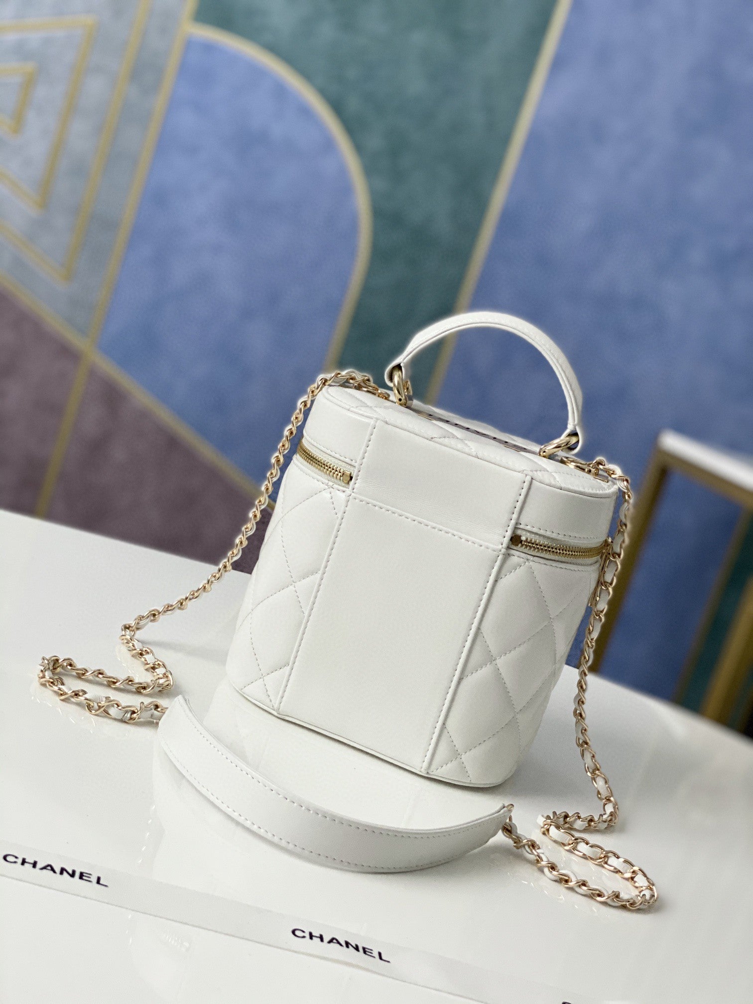 Chanelouis Vuittonanity Case Gold Hardware White For Women Handbags, Shoulder Bags 9.4in/24cmÃ‚Â 