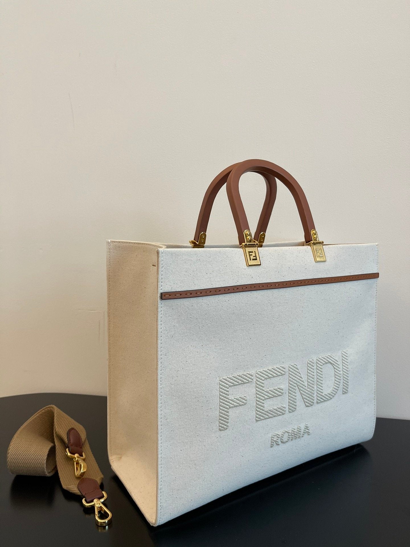 Sunshine Large Tote Bag Light Grey For Women, Women’s Handbags, Shoulder Bags 15.7in/40cm FF 8BH372