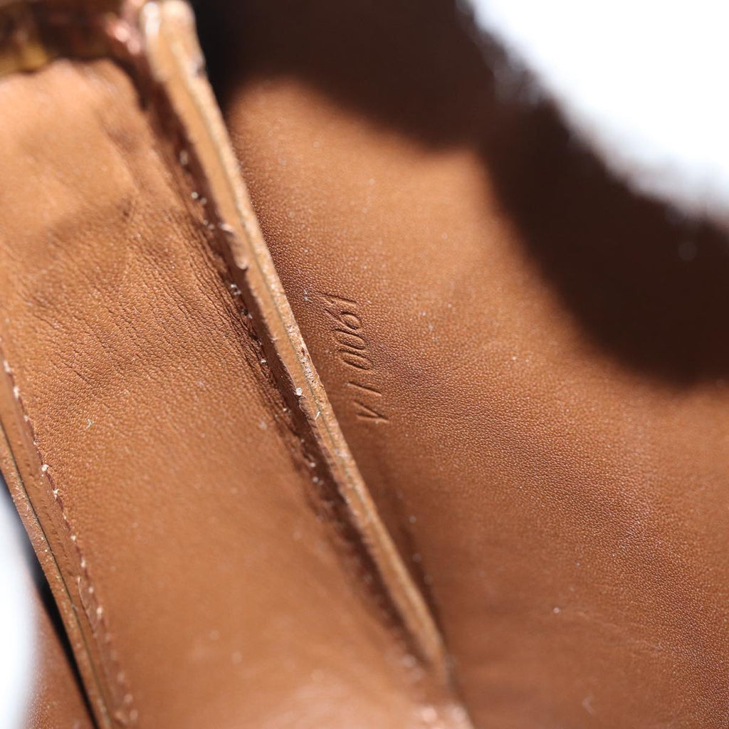 Louis Vuitton Lexington   Leather Clutch Bag