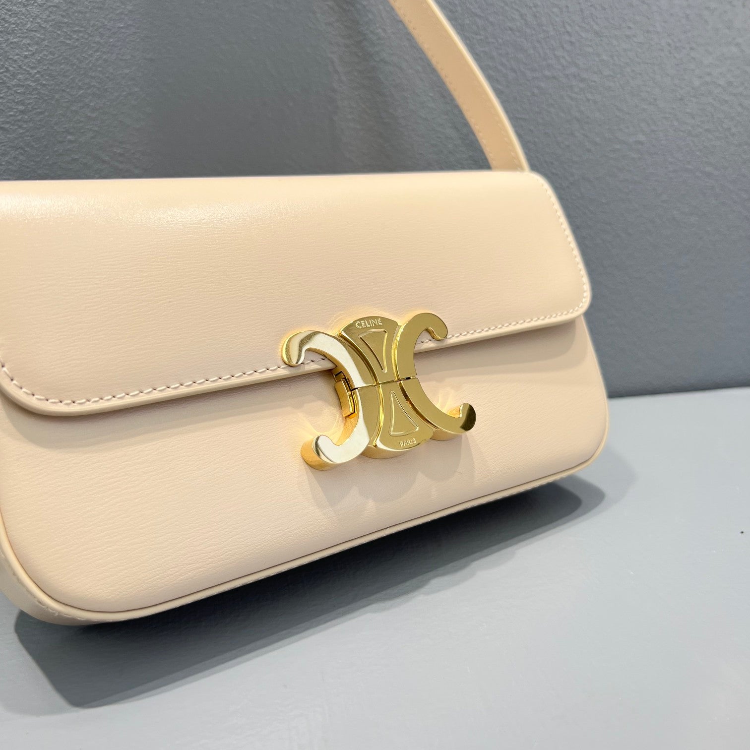 Triomphe Shoulder Bag Beige For Women 8in/20.5cm