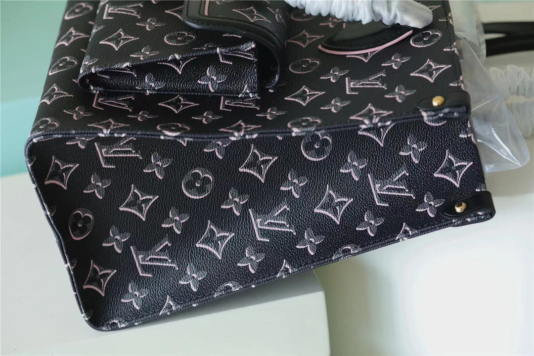 Louis Vuitton OnTheGo MM Monogram Canvas Black For Women,  Shoulder And Crossbody Bags 13.8in/35cm Louis Vuitton M46154