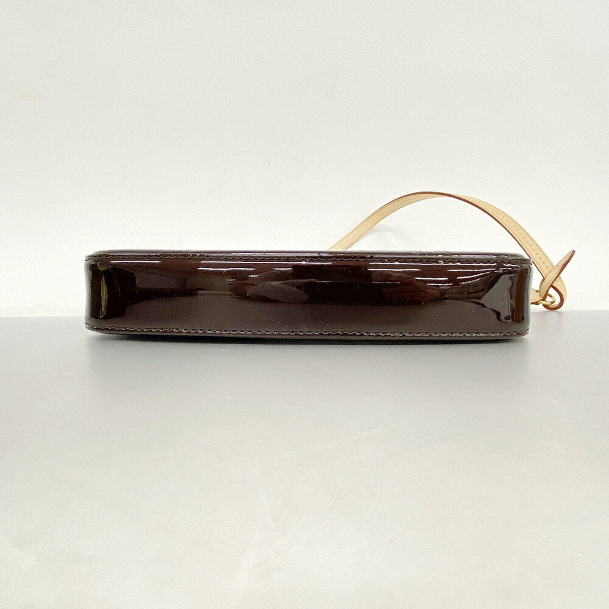 Louis Vuitton Pochette Accessoires   Leather Clutch Bag