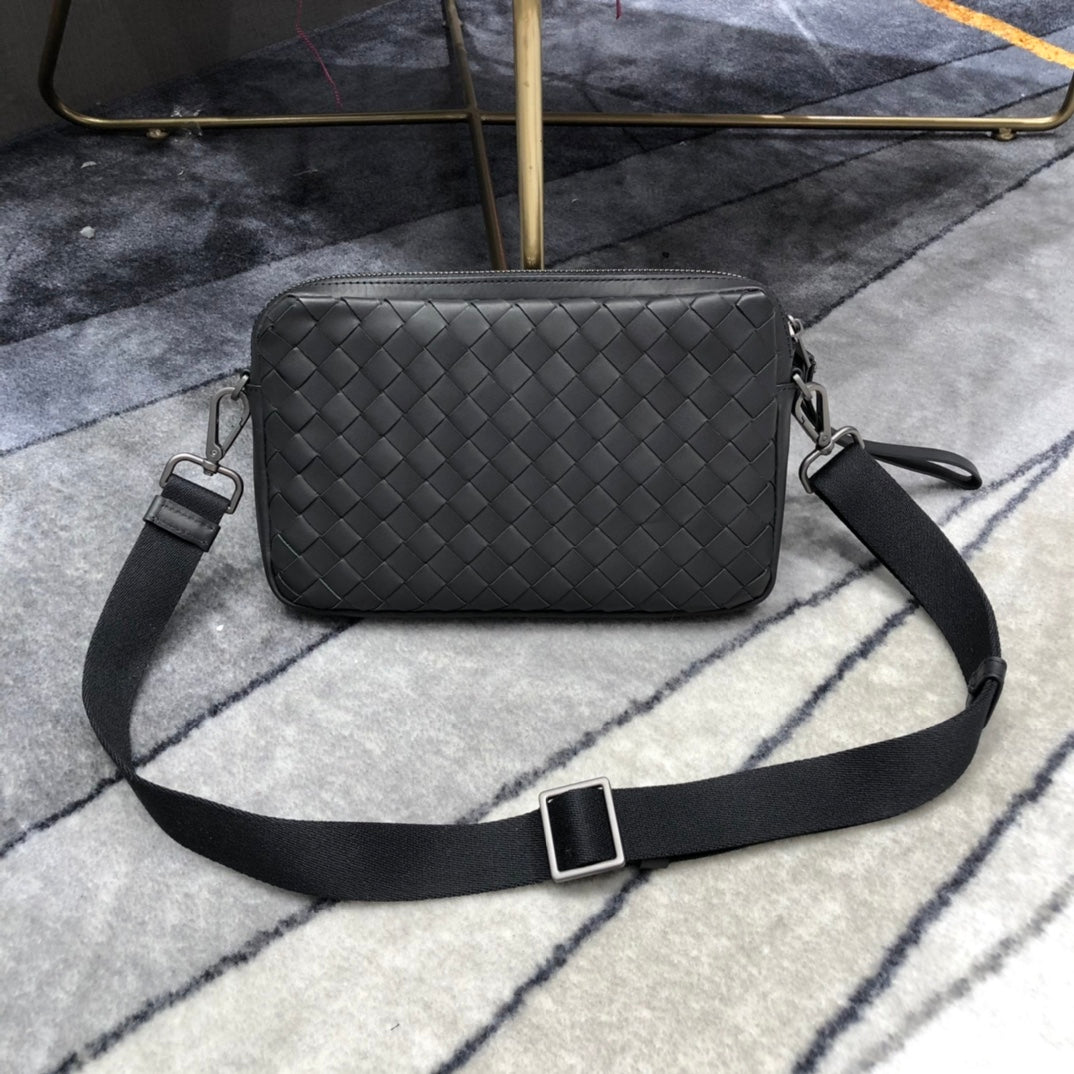 GLAMI Classic Intrecciato Black, For Women, WomenÃ¢â‚¬â„¢s Bags 9.6in/24.5cm