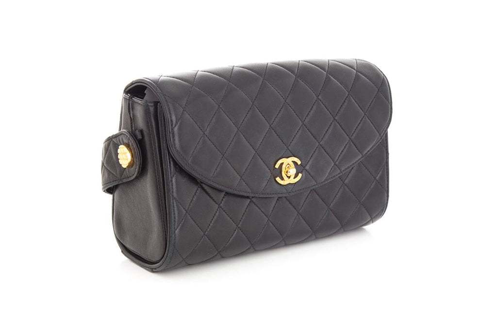 Chanel Vintage 1991 Black Quilted Lambskin Flap Crossbody Handbag with Gold Hardware