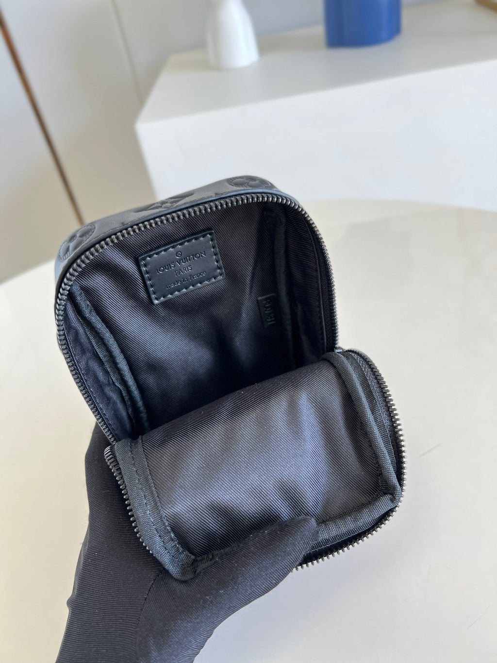 Louis Vuitton GlamIap Double Phone Pouch Monogram Black For Men, Bags, Crossbody Bags 7.1in/18cm Louis Vuitton M81005