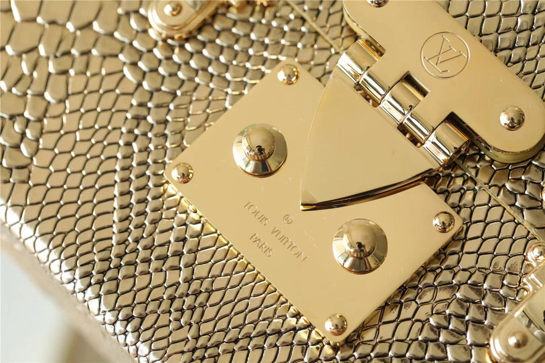 Louis Vuitton Petite Malle High Shiny Alligator By Nicolas Ghesquiere Gold For Women,  Shoulder And Crossbody Bags 7.9in/20cm Louis VuittonÃƒâ€šÃ‚Â 