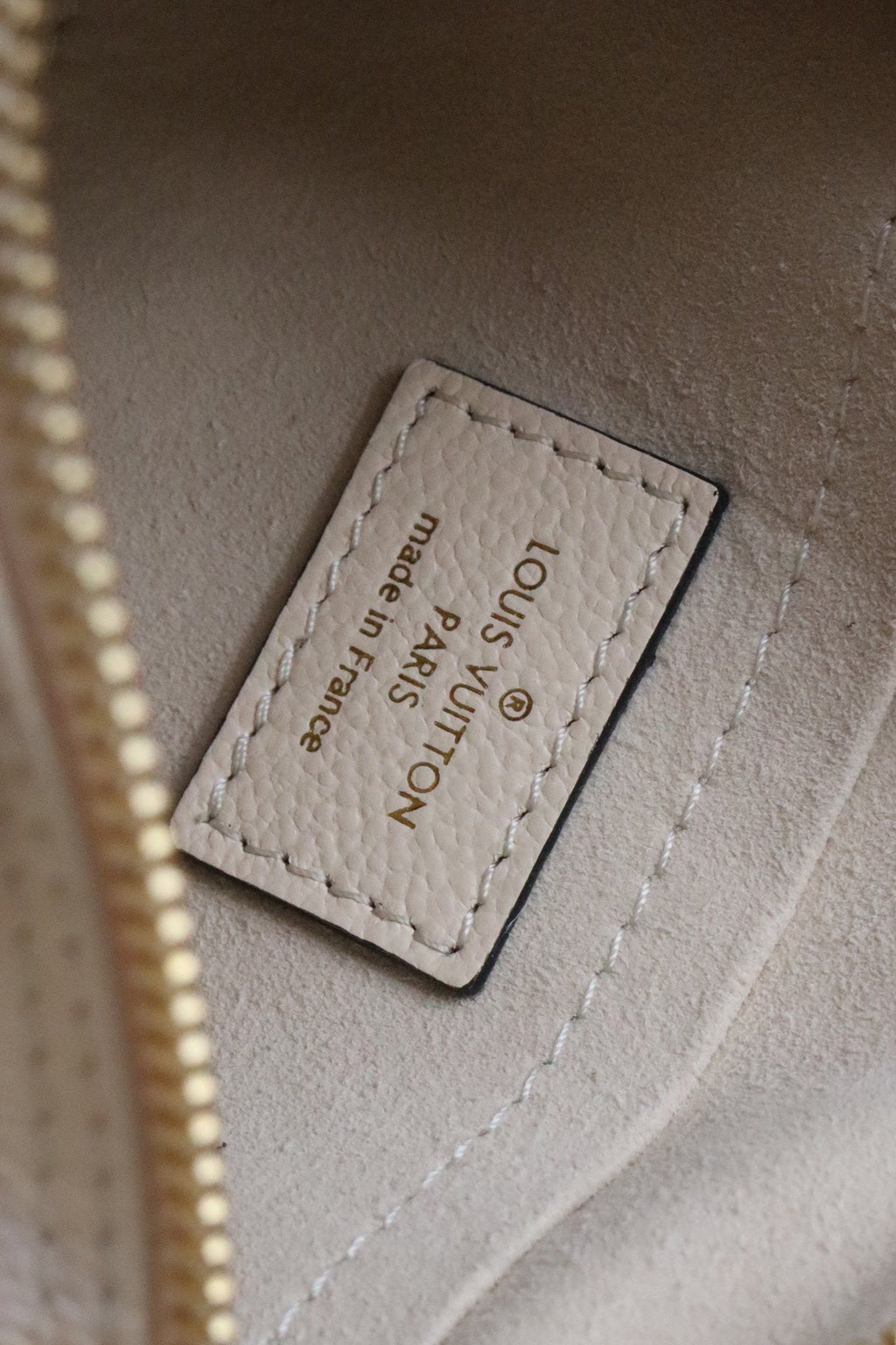 Louis Vuitton Papillon Monogram Empreinte Bouton De Rose Pink For Women, WomenÃƒÂ¢Ã¢â€šÂ¬Ã¢â€žÂ¢s Handbags, Shoulder And Crossbody Bags 7.9in/20cm Louis Vuitton M45707