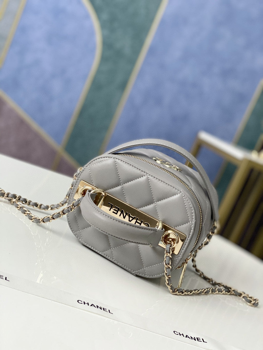 Chanelouis Vuittonanity Case Gold Hardware Grey For Women, Women’s Handbags, Shoulder Bags 9.4in/24cm 