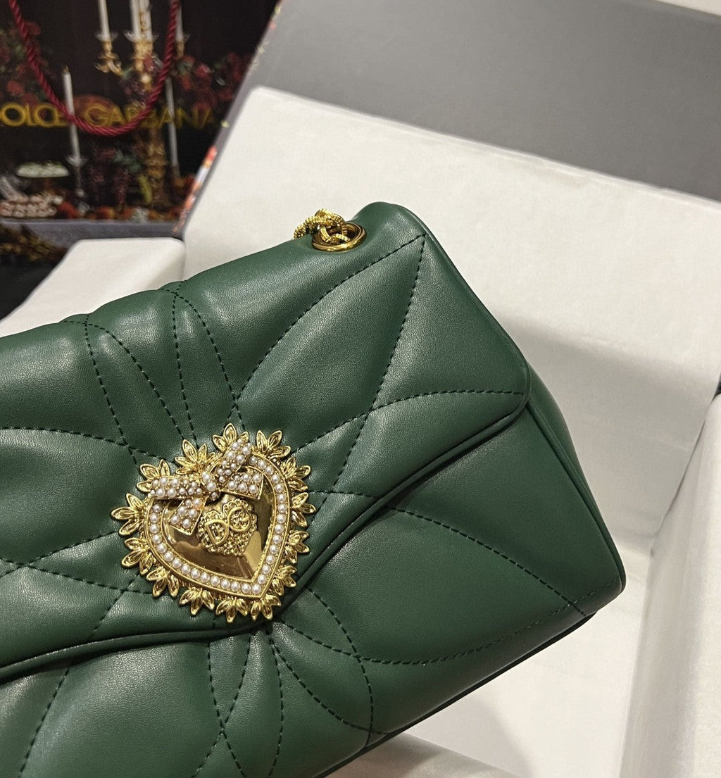 Large Devotion Shoulder Bag In Quilted Nappa Green For Women 11.4in/29cm GLAMI