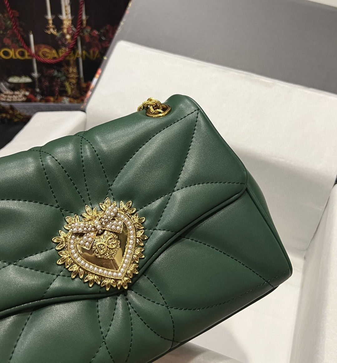 Large Devotion Shoulder Bag In Quilted Nappa Green For Women 11.4in/29cm GLAMI