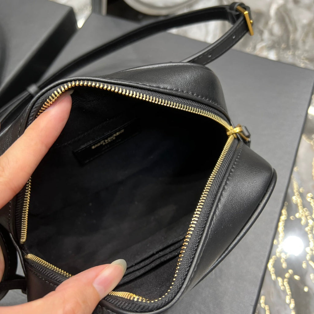 YSSL Lou Belt Bag Black In MatelassÃ© Gold Toned Hardware For Women 6.1in/15cm YSL 614031DV7071000