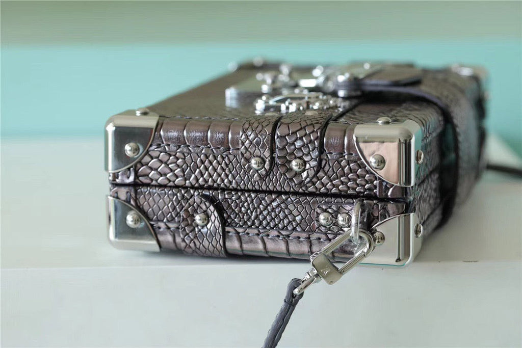 Louis Vuitton Petite Malle High Shiny Alligator By Nicolas Ghesquiere SiLouis Vuittoner For Women,  Shoulder And Crossbody Bags 7.9in/20cm Louis VuittonÃƒâ€šÃ‚Â 