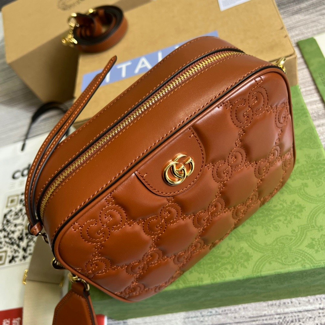 Matelasse Shoulder Bag Red For Women, Women’s Bags 8.5in/22cm 702234 UM8HG 2595