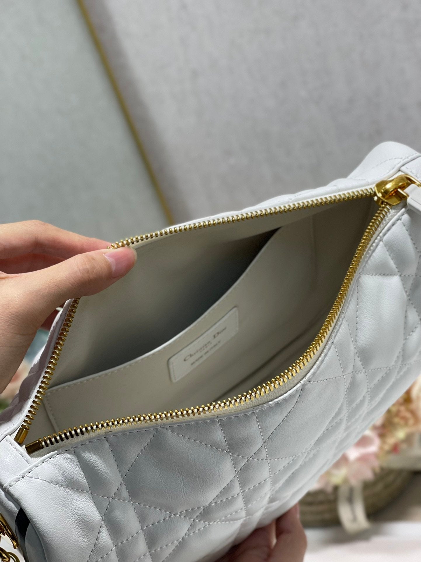 Dior MeDiorum Vibe Hobo Bag White Cannage, White Handbags, Crossbody Bags, 30cm CD M7201ONOA_M879