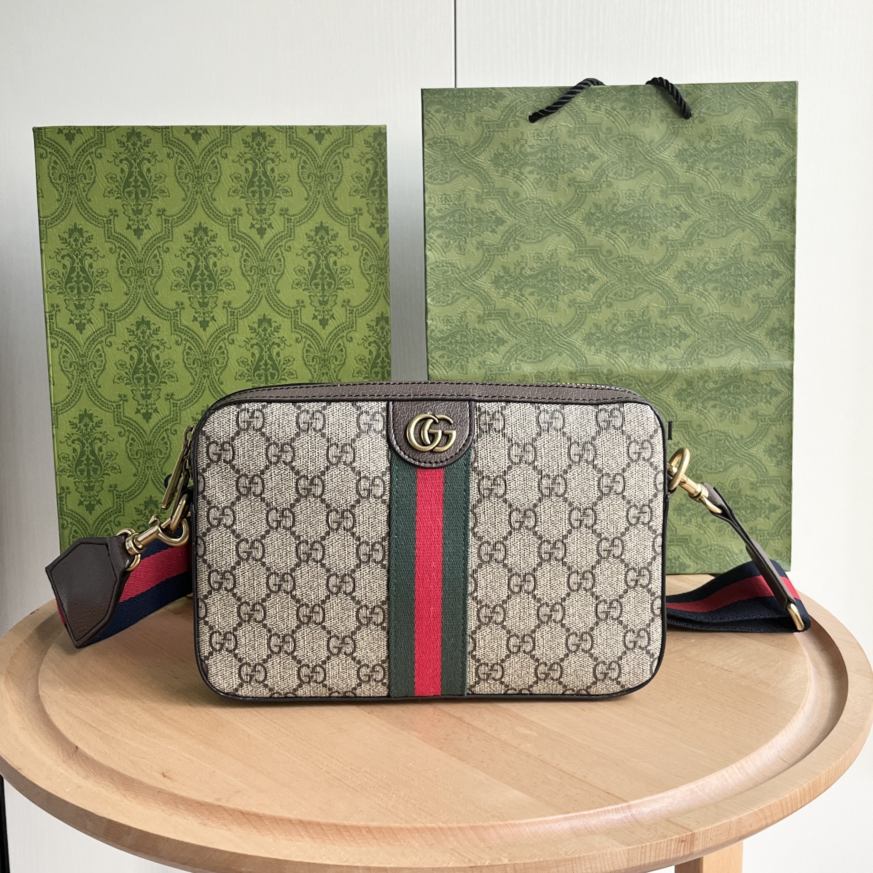 Elite Carryalls