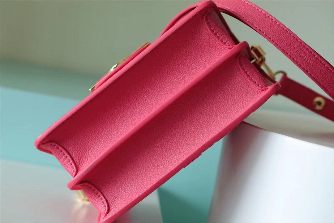 Louis Vuitton Mini Dauphine Monogram GlamIuo Pink For Women,  Shoulder And Crossbody Bags 7.9in/20cm Louis Vuitton M20747