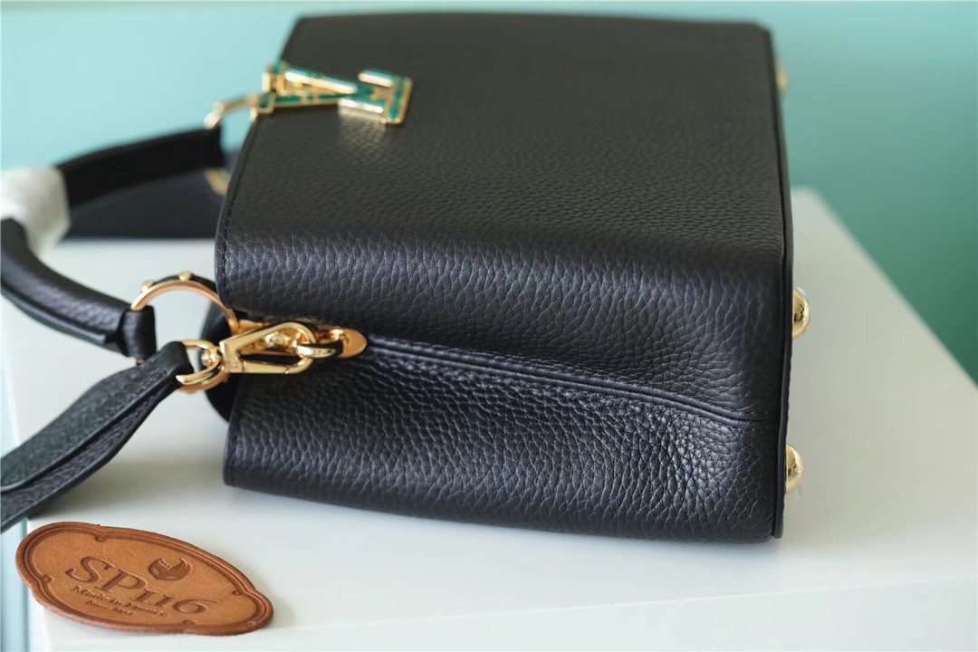 Louis Vuitton Capucines Taurillon Black For Women,  Shoulder And Crossbody Bags 26cm/10.6in Louis Vuitton