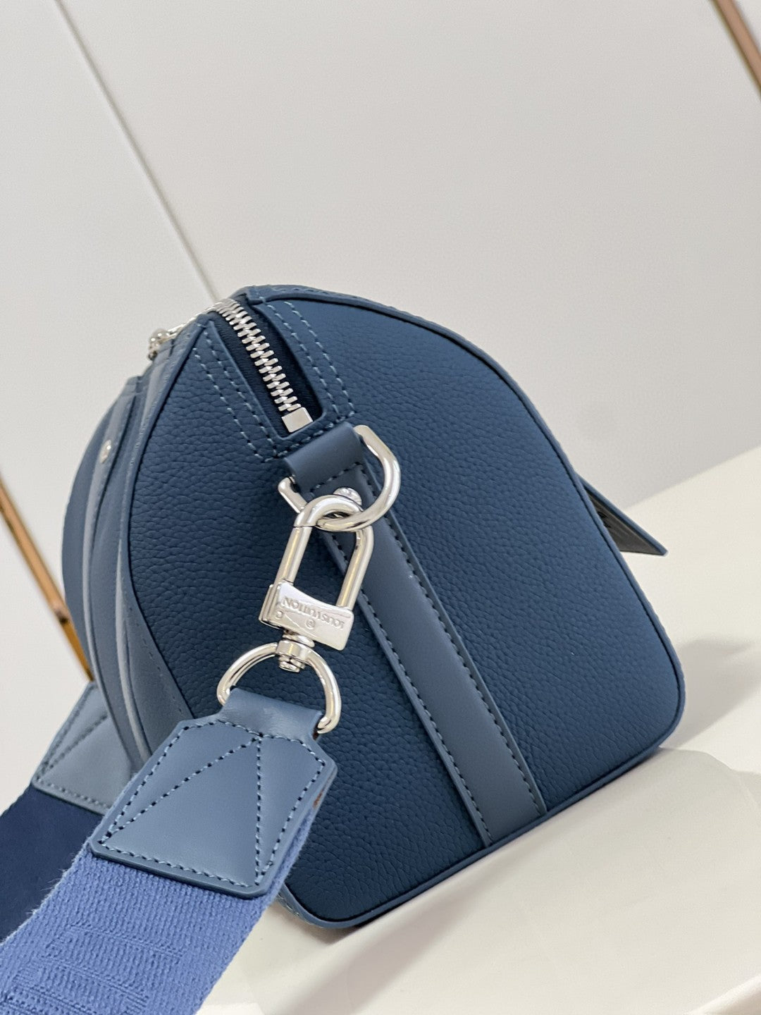 Louis Vuitton City Keepall Aerogram Blue For Men, Bags, Shoulder And Crossbody Bags 10.6in/27cm Louis Vuitton