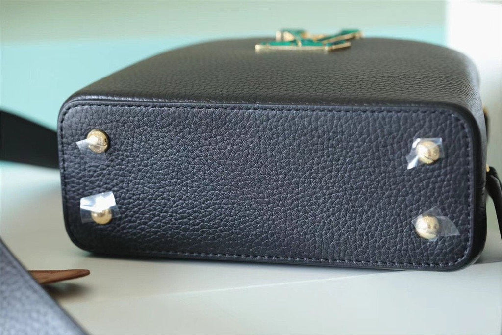 Louis Vuitton Capucines Taurillon Black For Women,  Shoulder And Crossbody Bags 21cm/8.3in Louis Vuitton