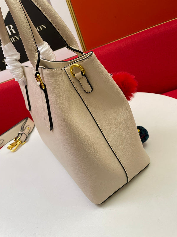 Barnes-Bags - Prada Bags - 990