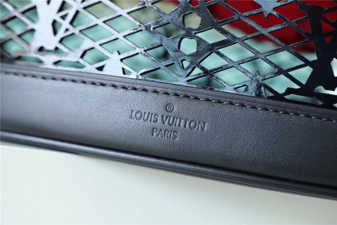 Louis Vuitton Bucket PM Monogram LaBy Nicolas Ghesquiere Black For Women,  Shoulder And Crossbody Bags 26cm/10.2in Louis Vuitton M20352