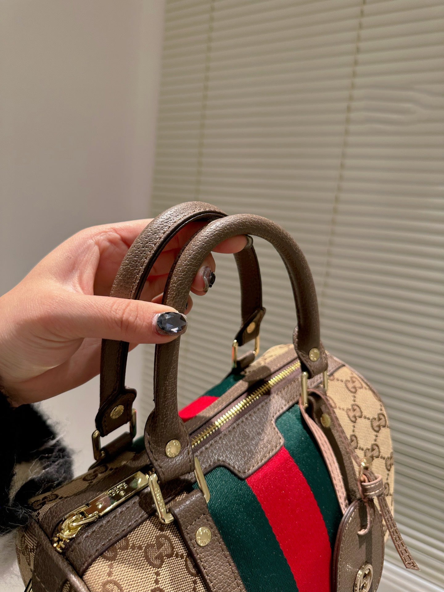 LB - New 1:1 rep  Bags Gucci 523
