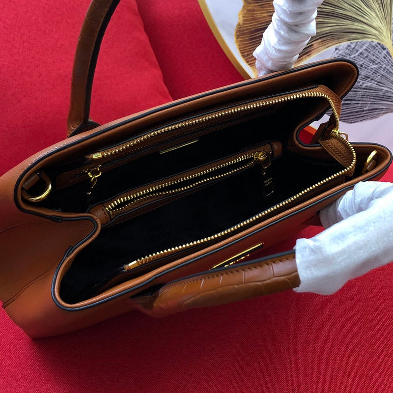 Barnes-Bags - Prada Bags - 954