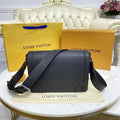 Louis Vuitton New GlamIap Messenger Bag Taiga Black For Men, Bags, Shoulder And Crossbody Bags 11.1in/28.3cm Louis Vuitton M30807