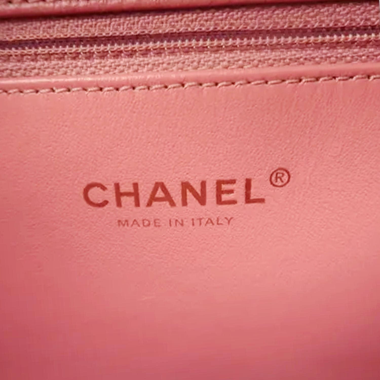 Chanel Vanity Case Filigree CC Medium Caviar Quilted Shoulder Bag Pink