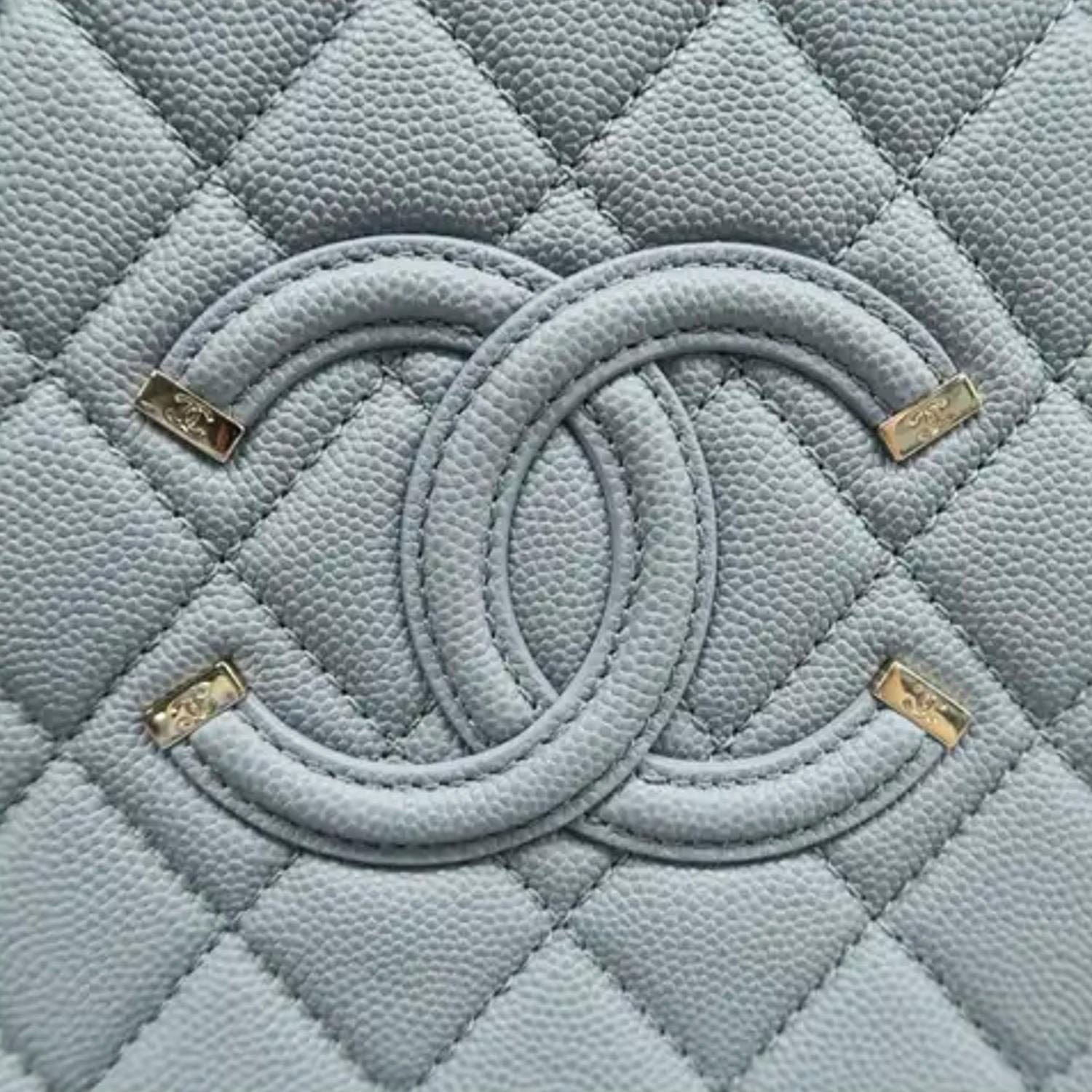 Chanel Vanity Case Filigree CC Medium Caviar Quilted Shoulder Bag Grey