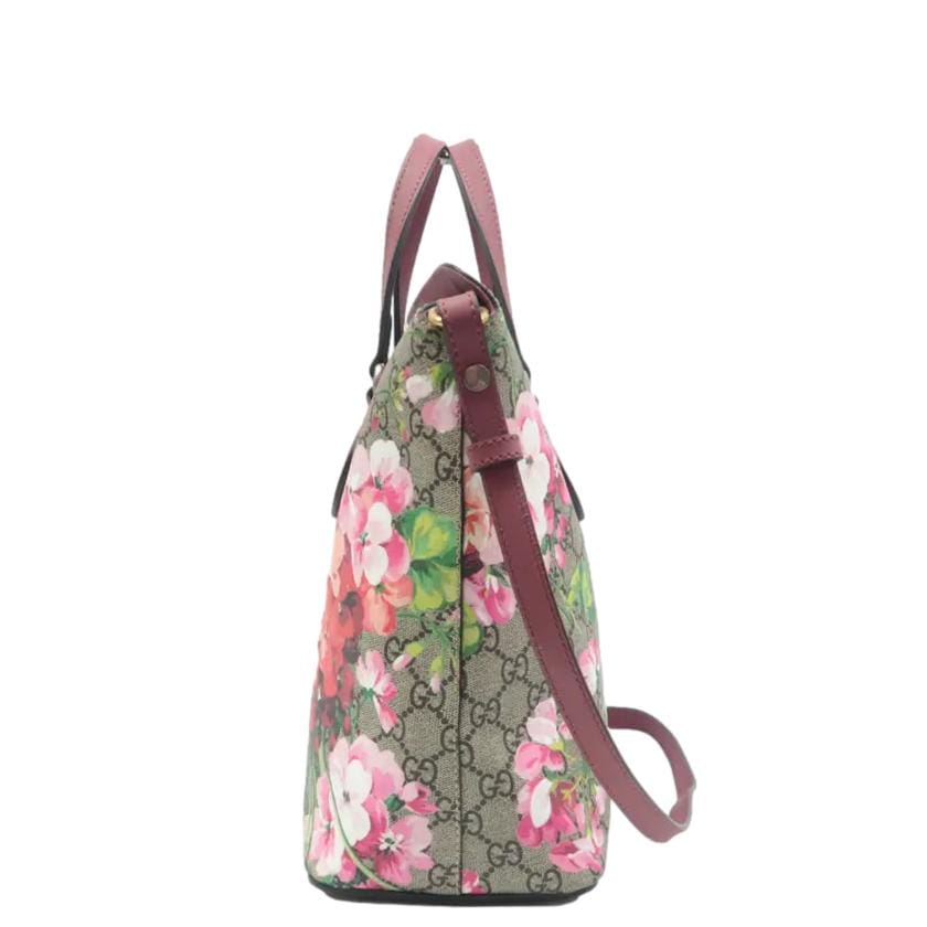 GUCCI Linea A Foldover Gucci Supreme Monogram Blooms Tote Bag Multicolor Dry Rose 429147