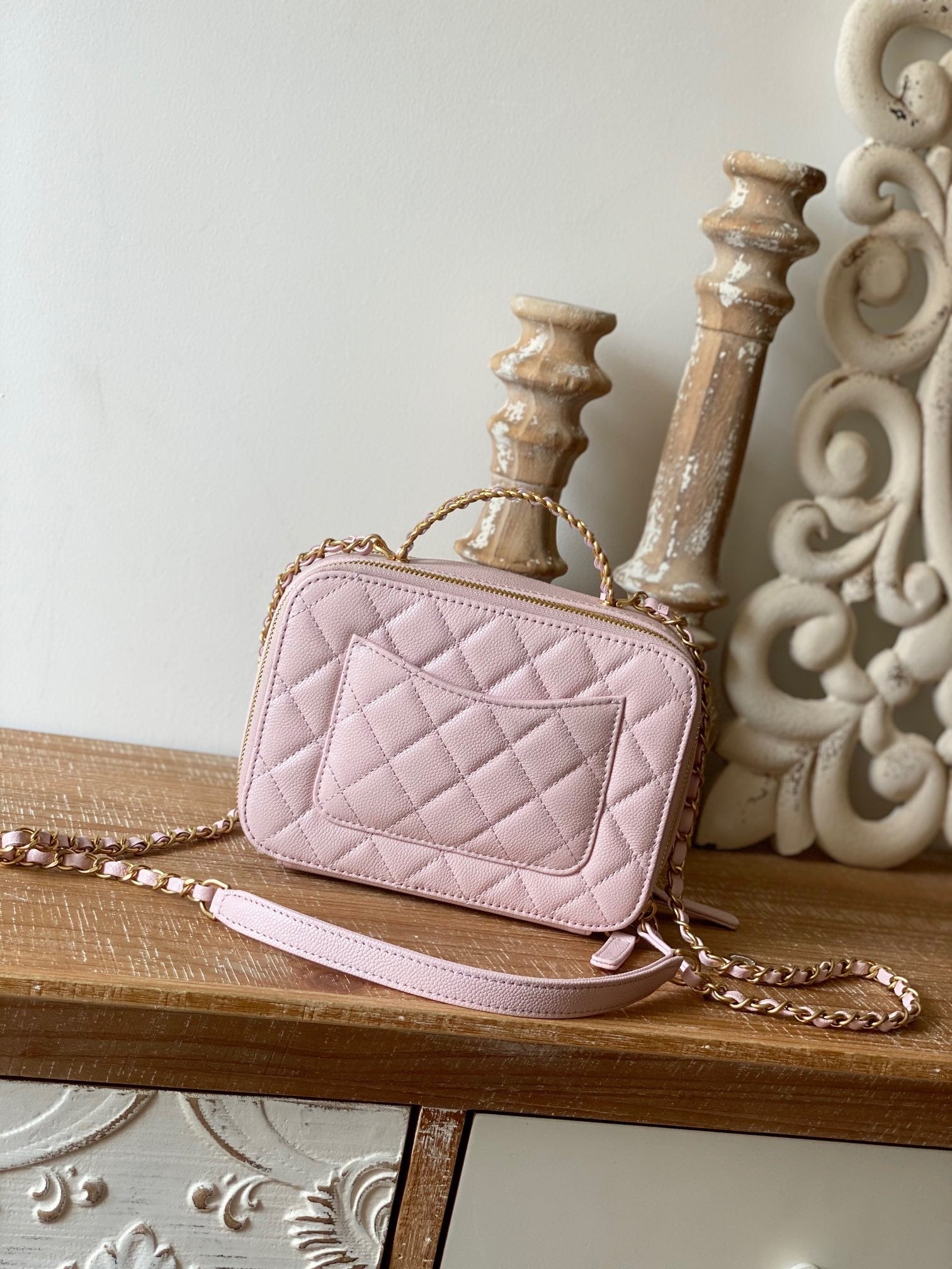 ChanelSmall Vanity Case Gold Hardware Light PiNike For Women Handbags, Shoulder Bags 5.9in/15cm AS3228Ã‚Â 