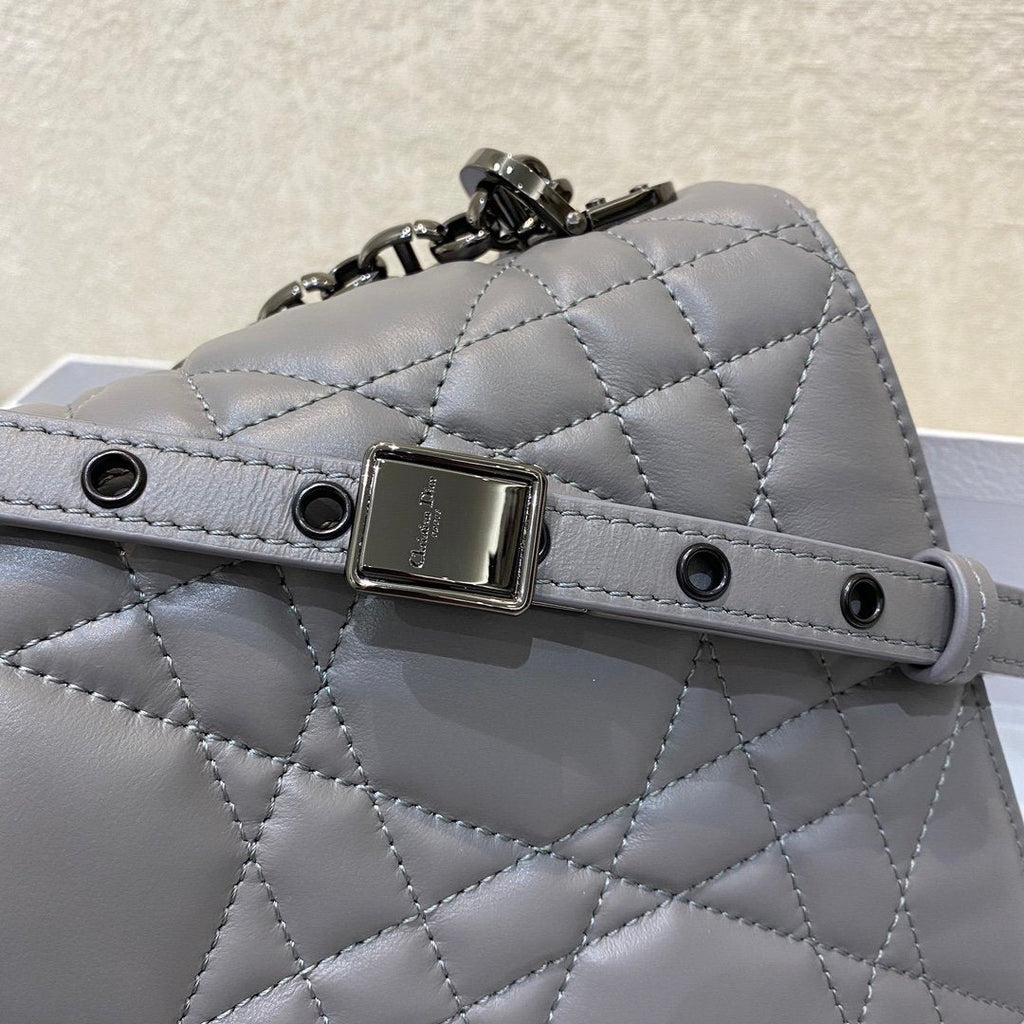 Large Caro Bag Grey Padded Macrocannage, Dark Grey, For Women WomenÃ¢â‚¬â„¢s Handbags, Crossbody Bags, 28cm CD
