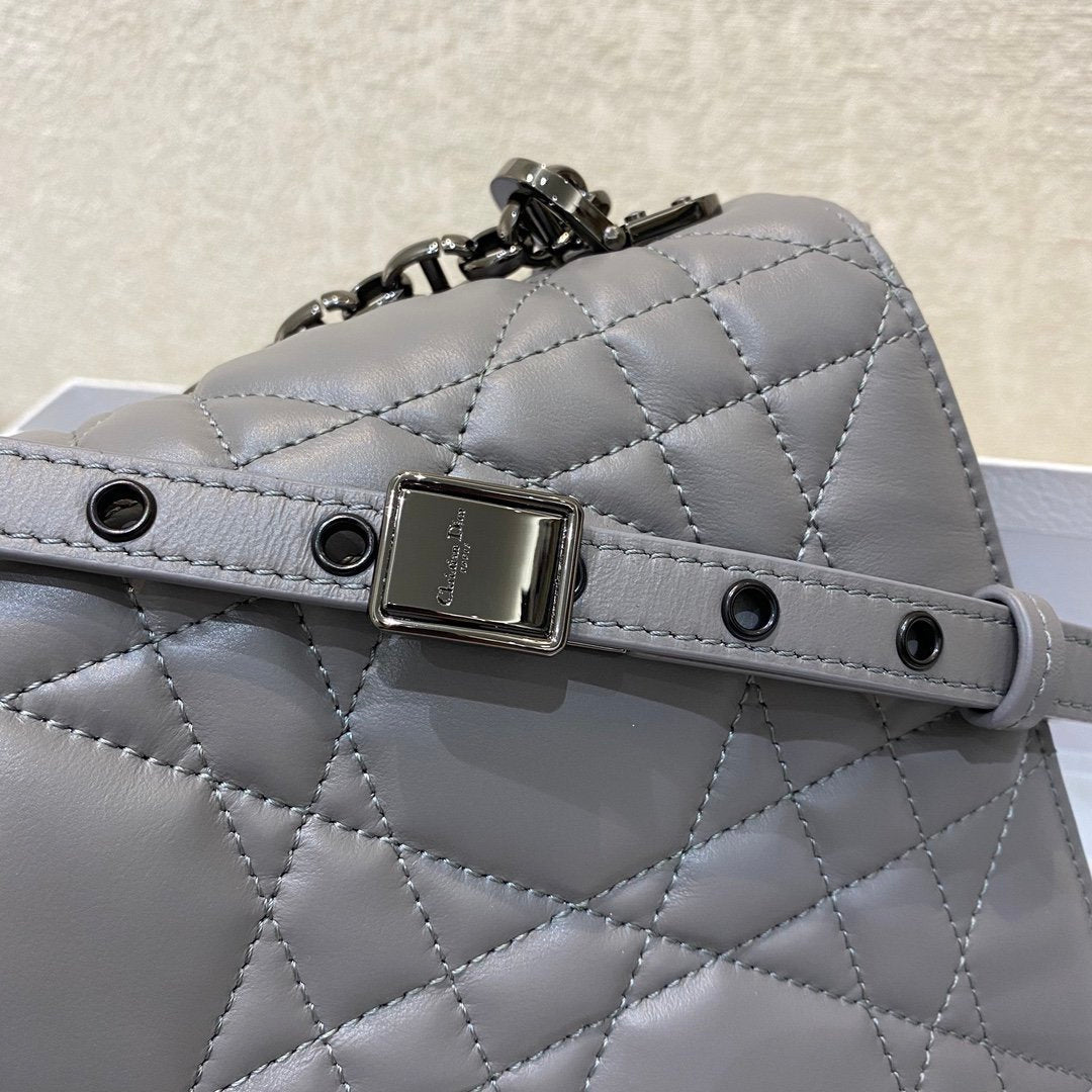 Large Caro Bag Grey Padded Macrocannage, Dark Grey, For Women WomenÃ¢â‚¬â„¢s Handbags, Crossbody Bags, 28cm CD