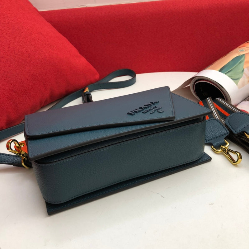 Barnes-Bags - Prada Bags - 925