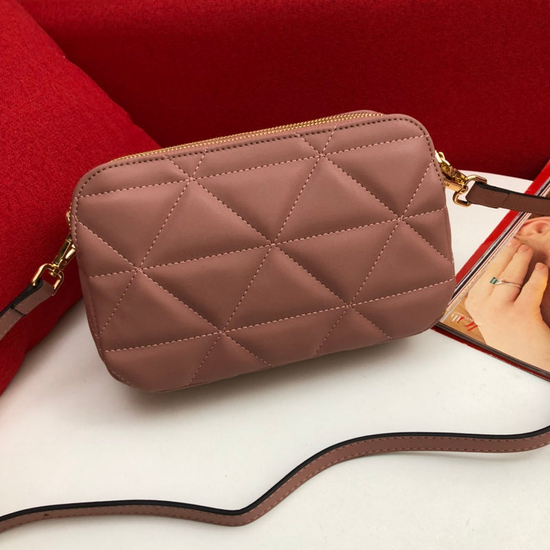 Barnes-Bags - Prada Bags - 905