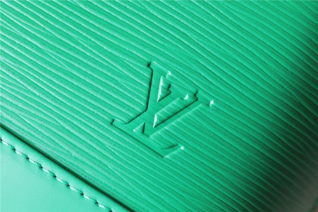 Louis Vuitton Alma Epi Green For Women,  Shoulder And Crossbody Bags 23.5cm/9.3in Louis Vuitton