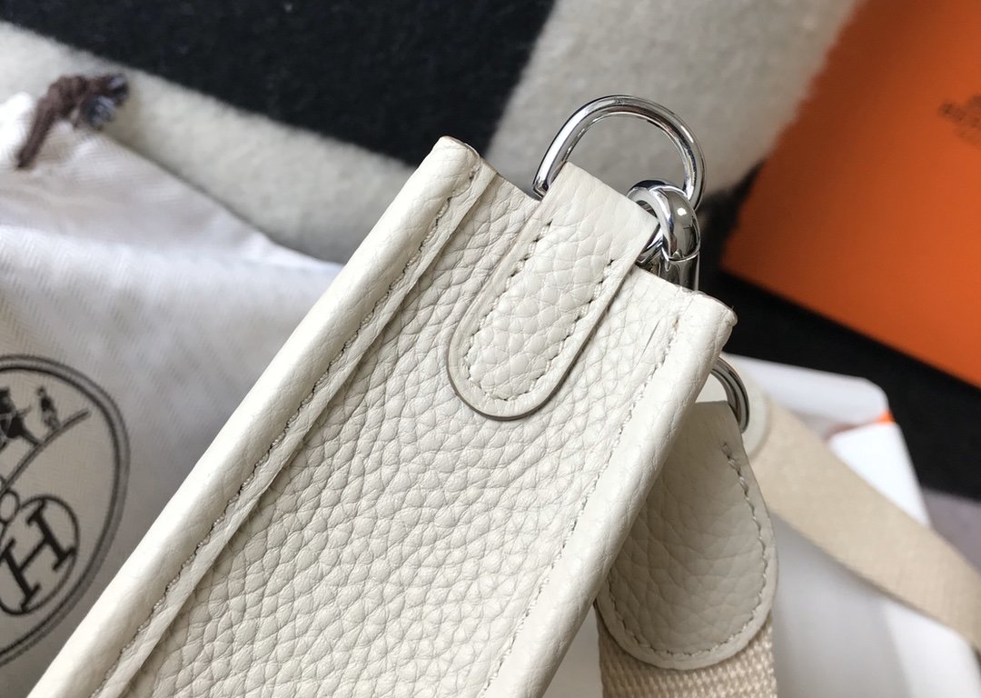 Evelyne 16 Amazone Bag Beige With SiLouis Vuittoner-Toned Hardware For Women, Shoulder And Crossbody Bags 6.3in/16cm
