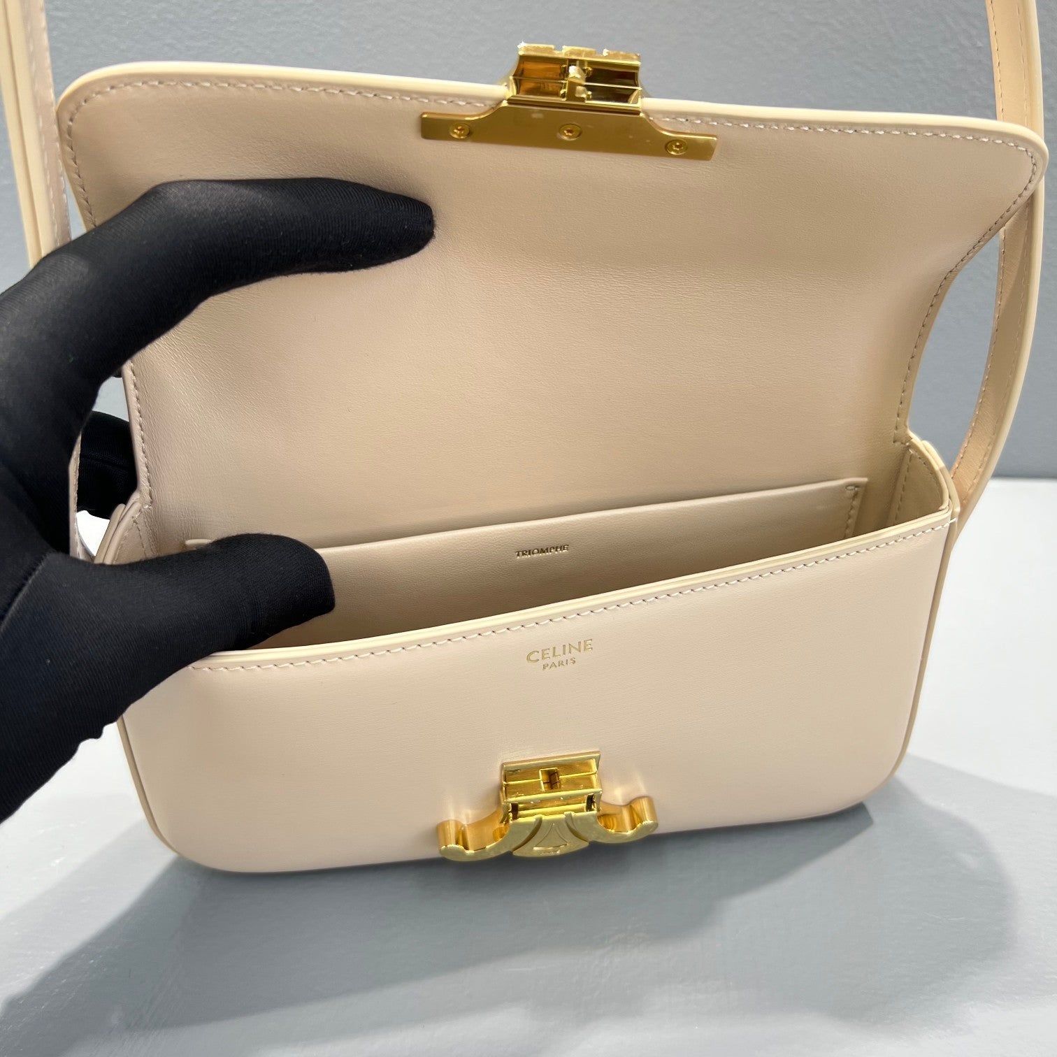 Triomphe Shoulder Bag Beige For Women 8in/20.5cm