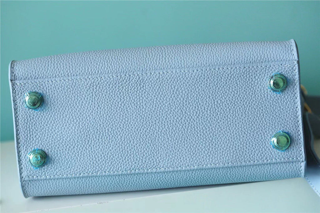 Louis Vuitton On My Side PM Mahina Bleu Nuage Blue For Women,  Shoulder And Crossbody Bags 25cm/9.8in Louis Vuitton M59432