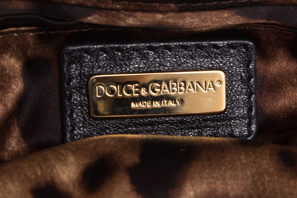 Dolce & GaBurberryana Beige Lace Clutch