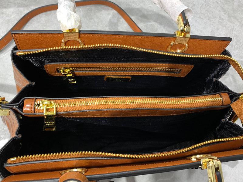 Barnes-Bags - Prada Bags - 992